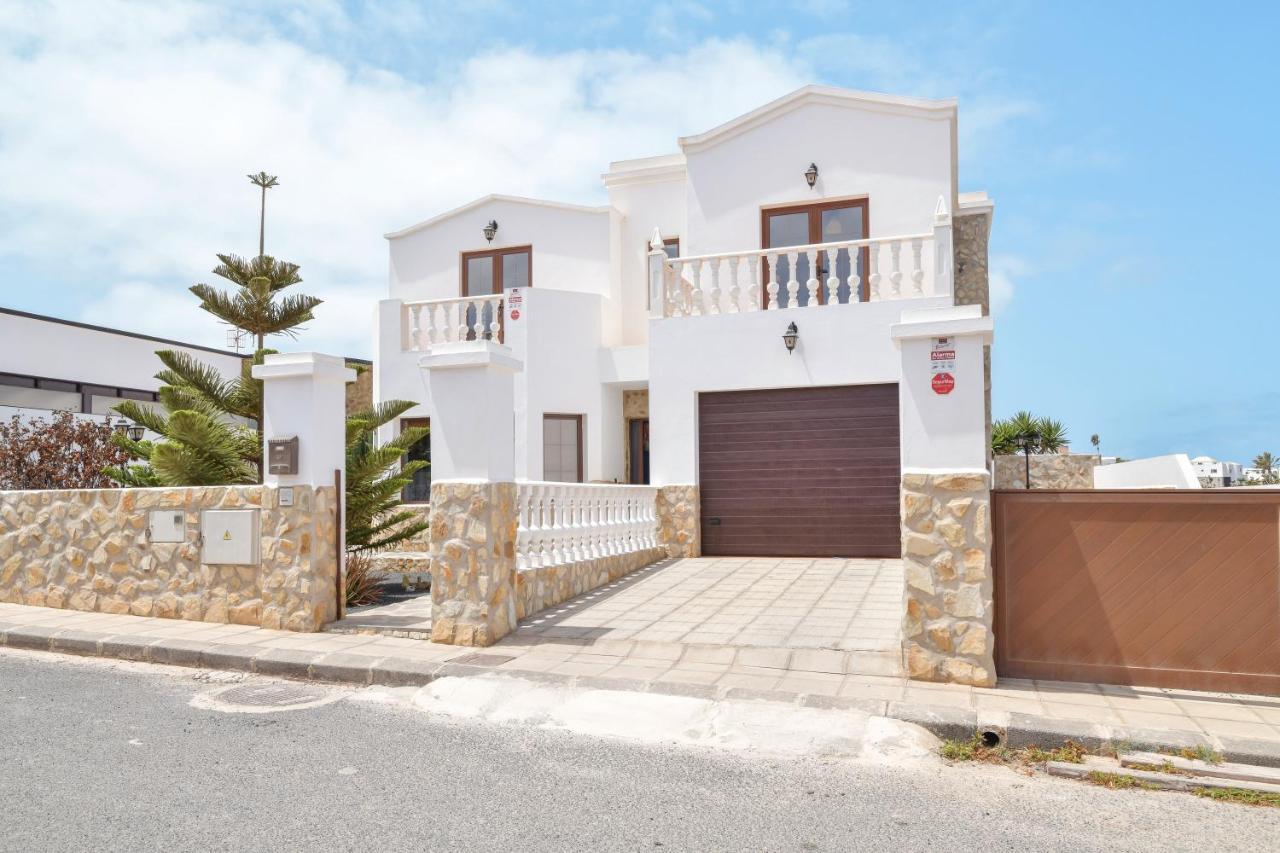 Villa Maria Tinajo Bagian luar foto